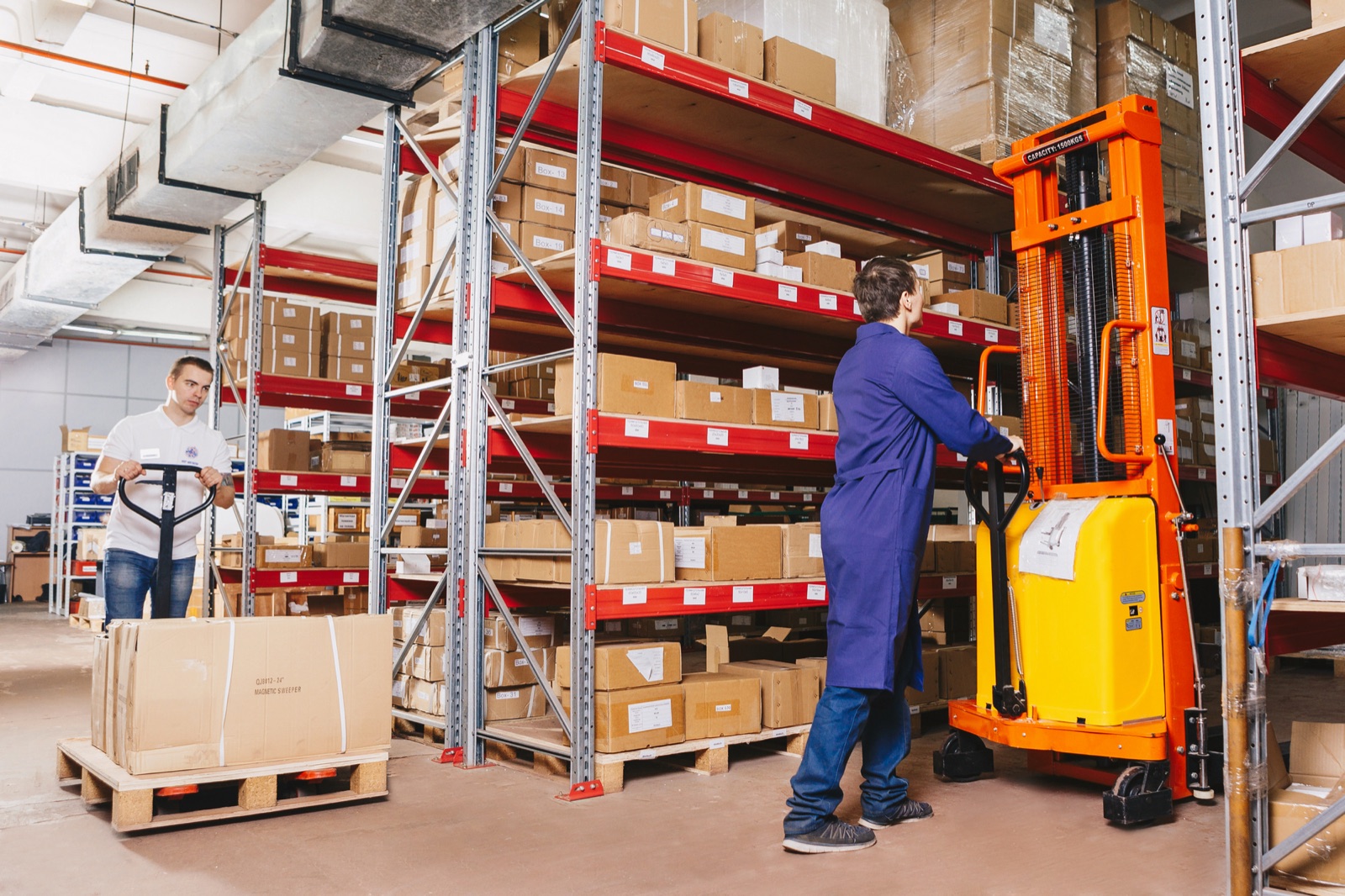 Крупнейший склад магнитов в РФ